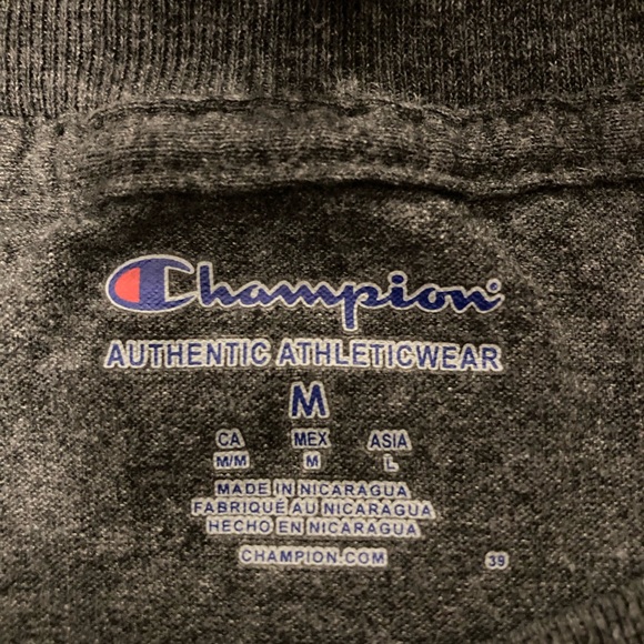 University of New Haven UNH Short Sleeve Tee, size Medium - Picture 3 of 3